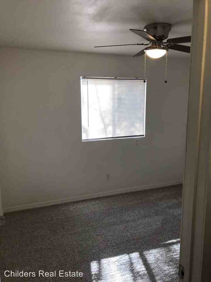 641 Park Ave - Photo 3 of 7