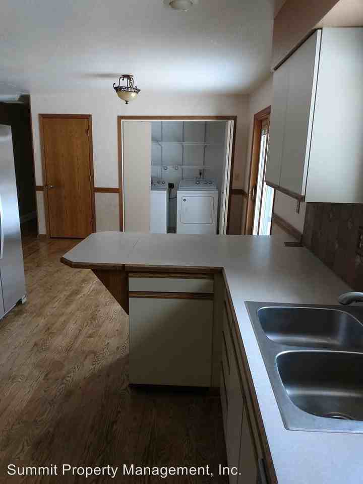 1400 Clarkia Ln - Photo 2 of 18