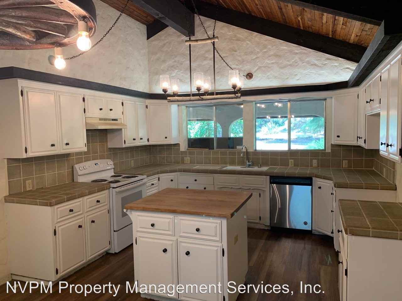 4416 Santos Ranch Road - Photo 2 of 30