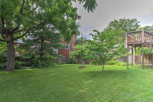 110 Norwood Ave - Photo 2 of 20