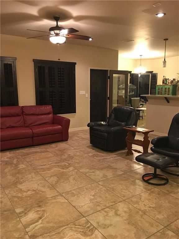 6022 Vicente Gomez Ln - Photo 2 of 10