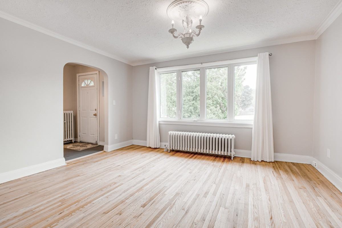 87 Thirty Seventh Street - Photo 4 of 18