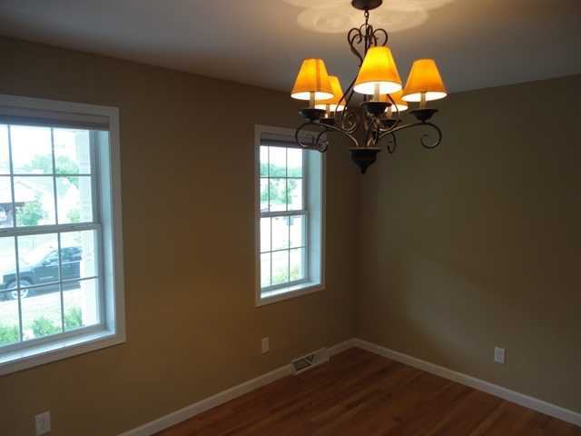 888 Lucas Ln - Photo 3 of 20