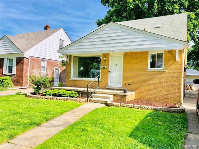 18722 Carlysle St - Photo 3 of 31