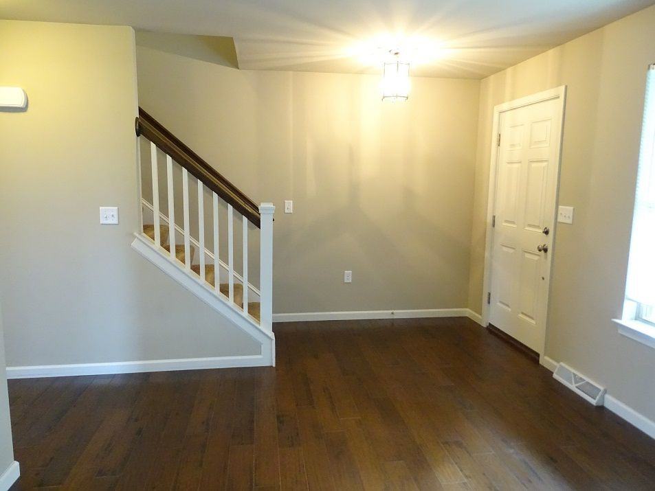 237 E Lexington Rd - Photo 2 of 24