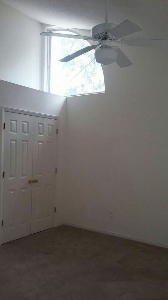 2705 Mayfair Dr - Photo 2 of 7