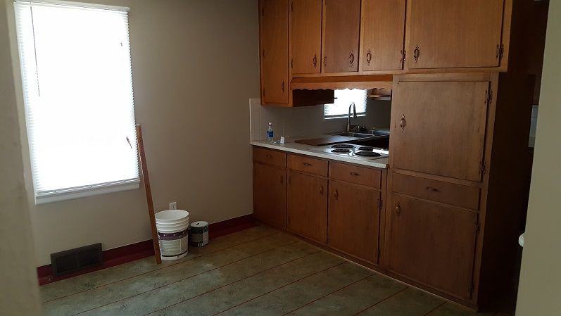 1321 Crestmore Pl - Photo 3 of 16