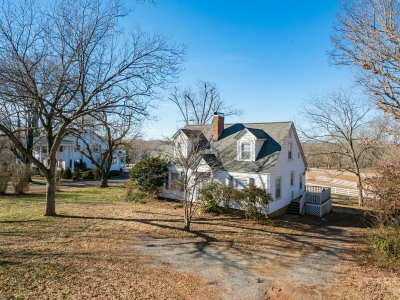 223 N Main St - Photo 2 of 16