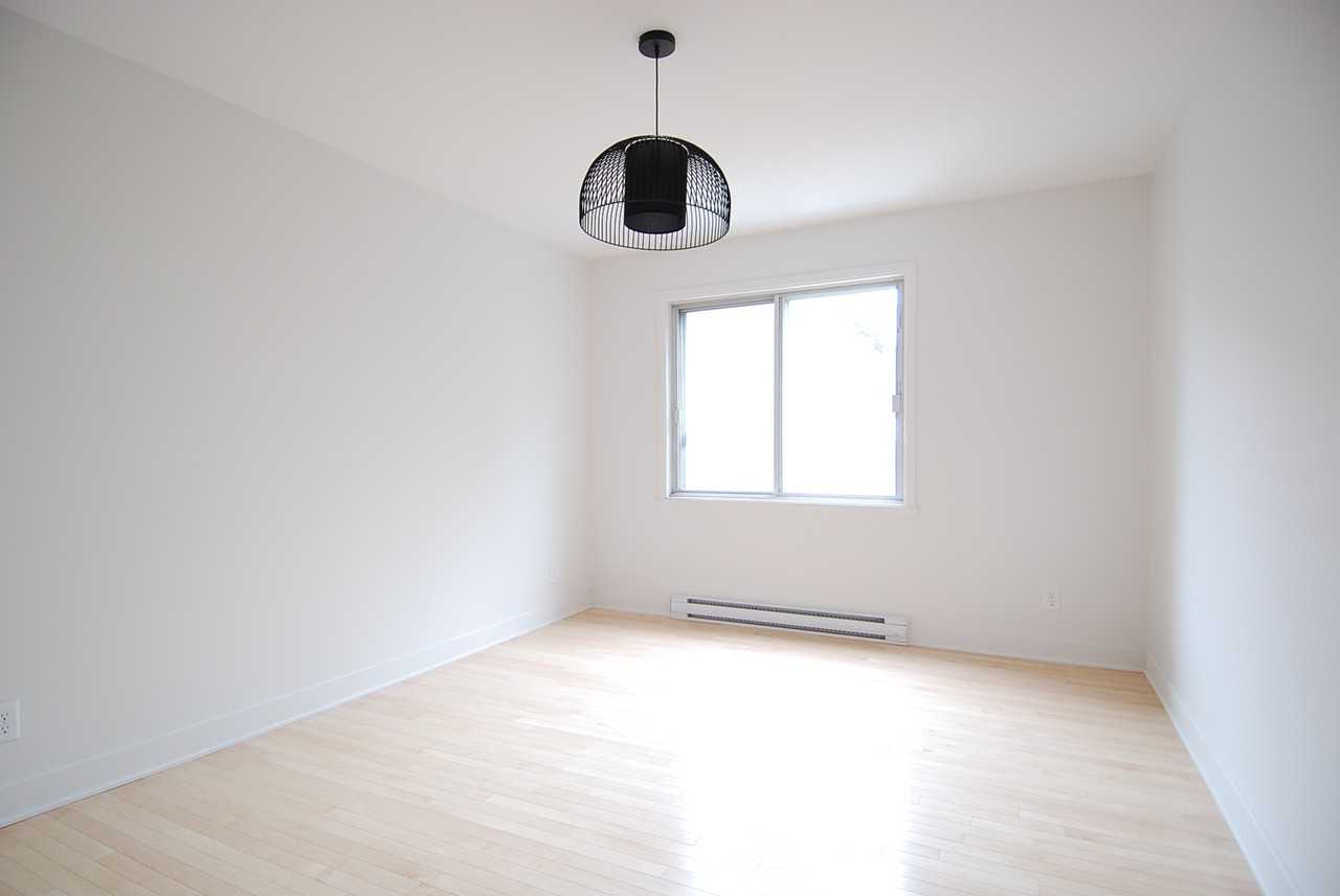 180 Rue Maguire #19 - Photo 3 of 7