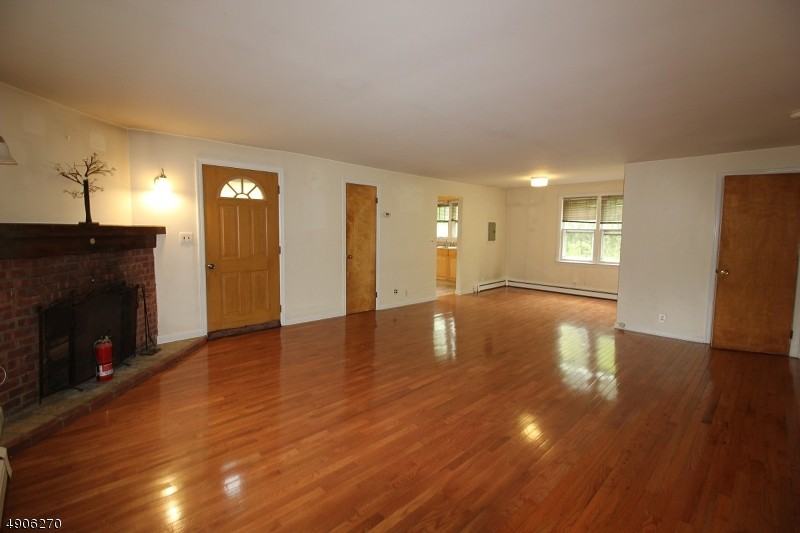 14 Marion St - Photo 3 of 10