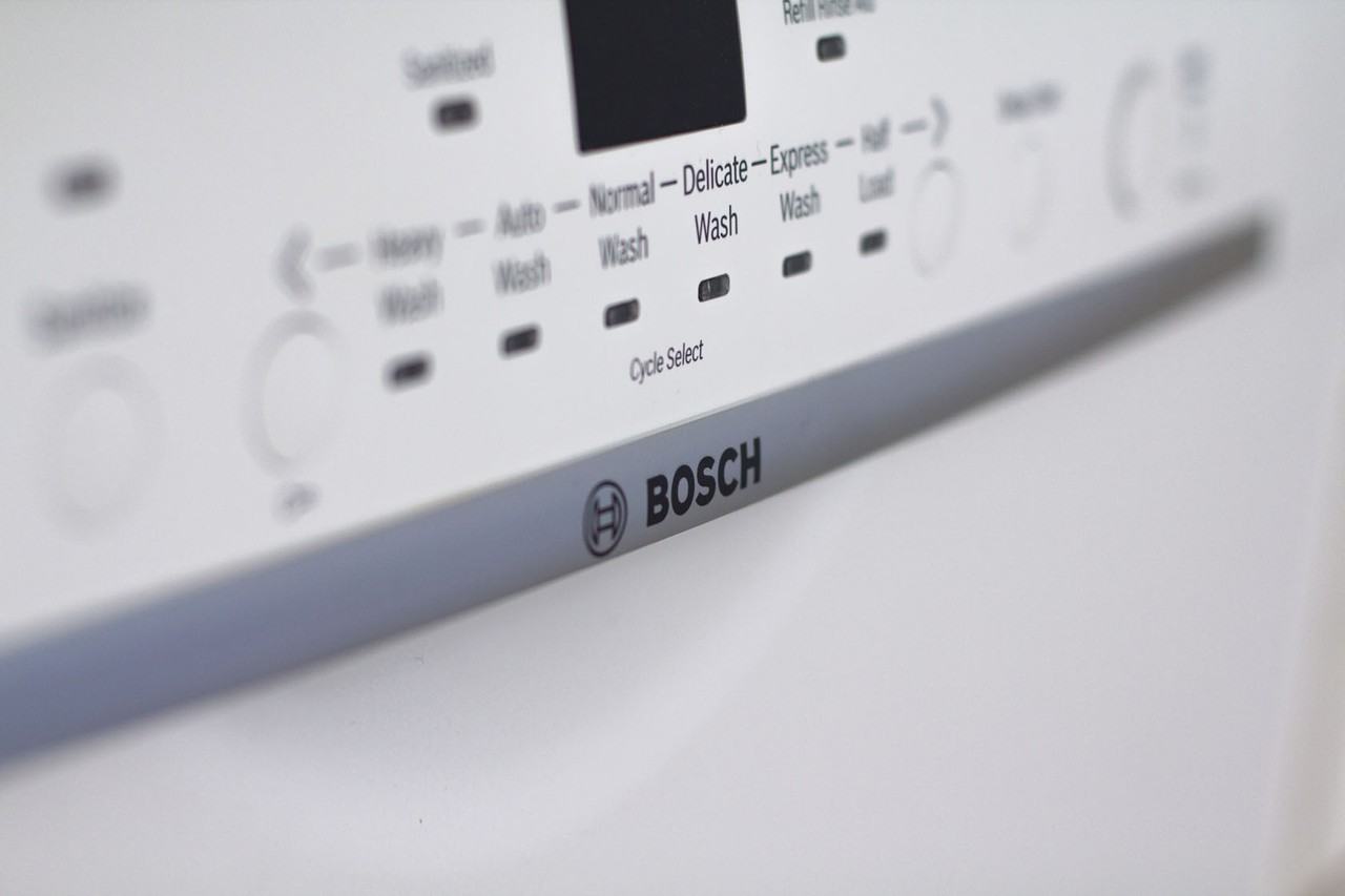 Merivale Rd & Kingston Ave - Photo 7 of 10