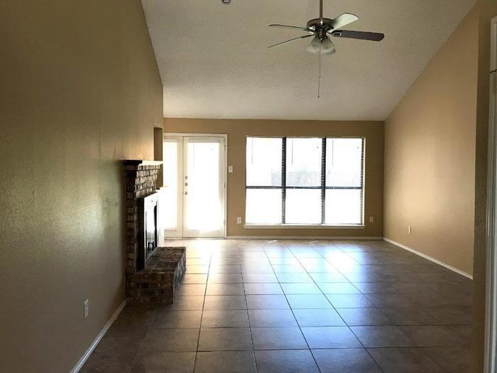 3416 Jonquil Ln - Photo 2 of 15