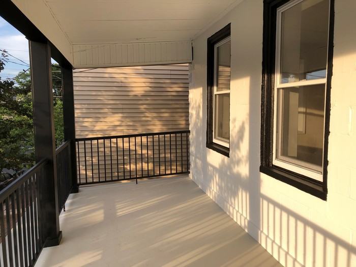 112 W Merchant St - Photo 2 of 2