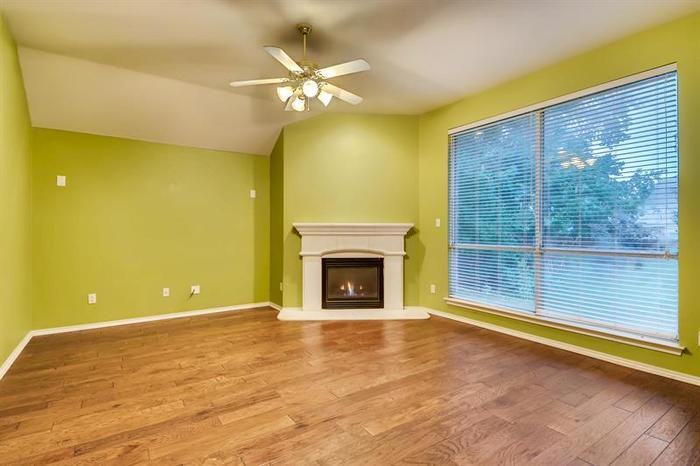 10612 Melrose Ln - Photo 2 of 11