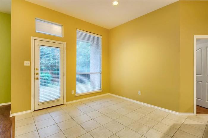 10612 Melrose Ln - Photo 3 of 11