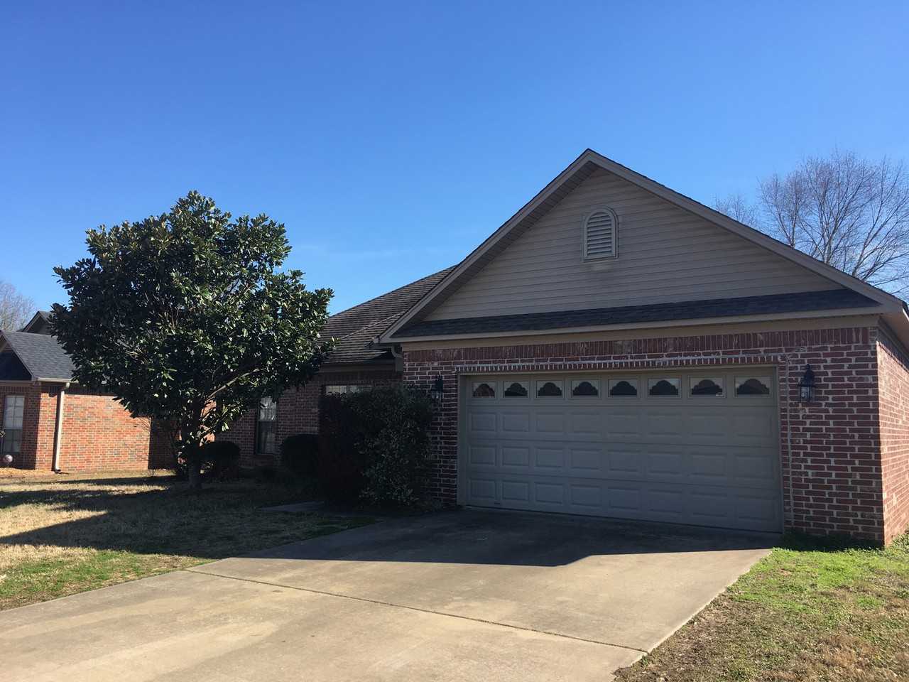 2745 Silver Crest Dr - Photo 2 of 10