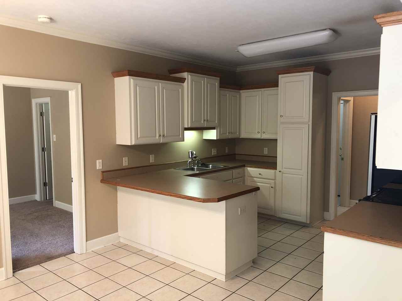 2745 Silver Crest Dr - Photo 6 of 10