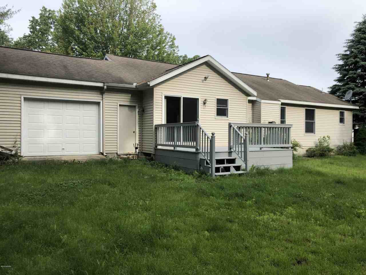 2011 Pleasant Oak Dr - Photo 2 of 14