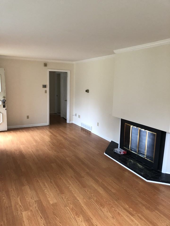 3383 Moundview Court #B - Photo 2 of 10