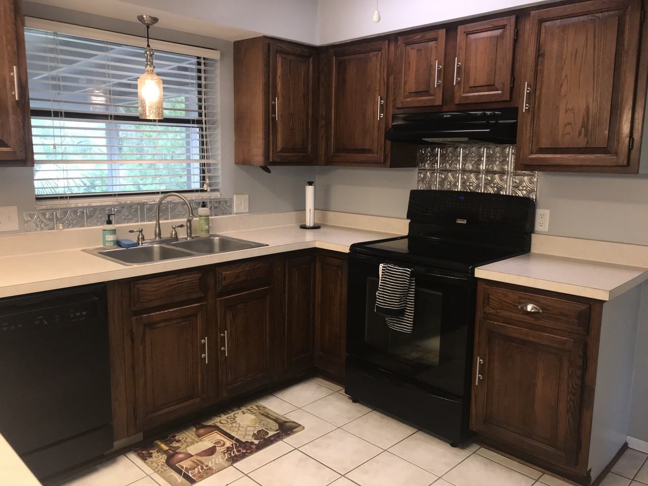 267 SE 5th St - Photo 2 of 33