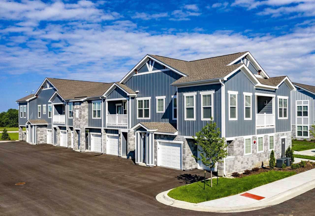 Watermark At Tiffany Springs - Photo 2 of 40