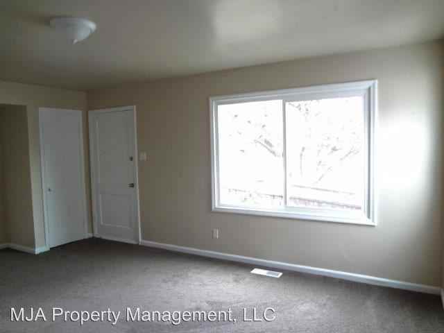 432 E 1800 S St - Photo 3 of 15