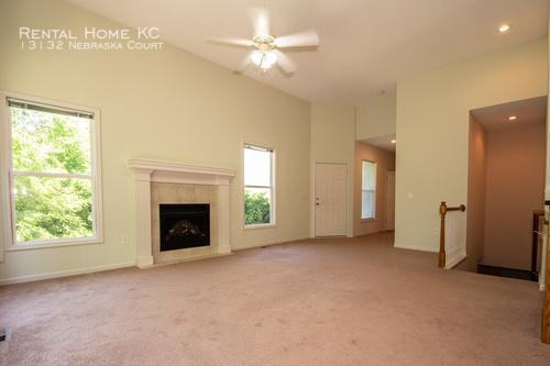 13132 Nebraska Ct - Photo 3 of 30