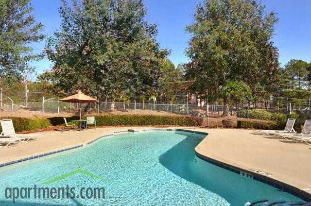 Oakgrove and Oaknoll Townhomes - Photo 3 of 11