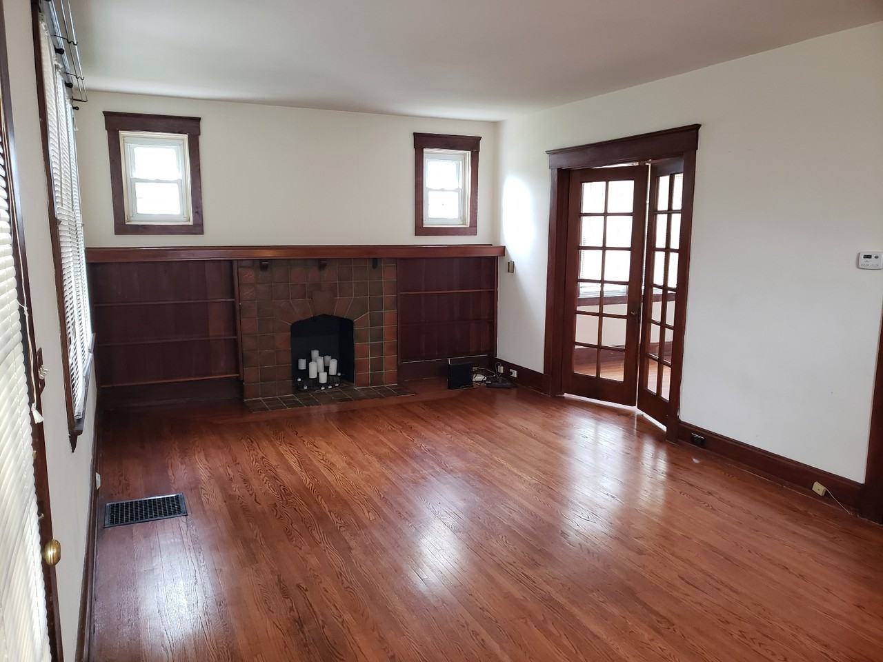 3823 Drake Ave - Photo 2 of 15