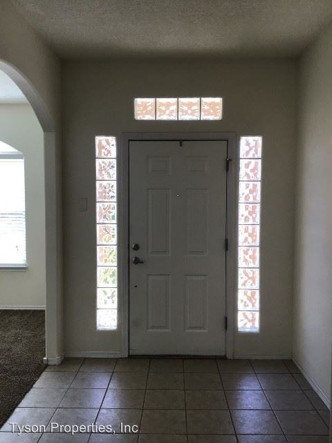 10801 Rocky Mountain Dr NW - Photo 3 of 27