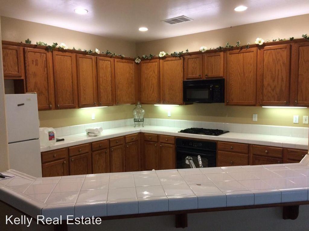 2016 Snowdrop Dr - Photo 3 of 17