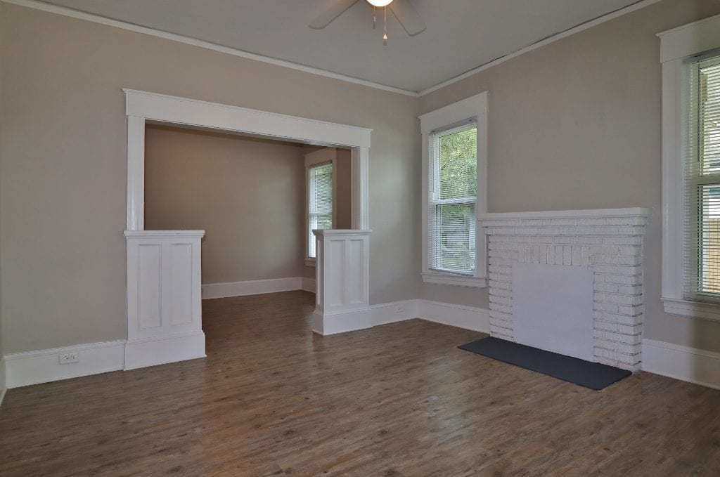 940 Maynard St - Photo 2 of 8