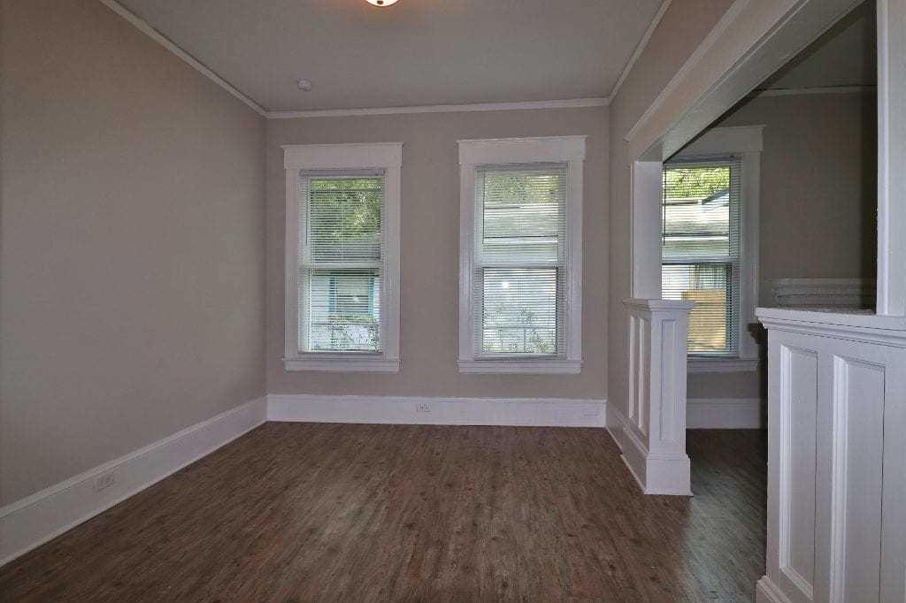 940 Maynard St - Photo 3 of 8