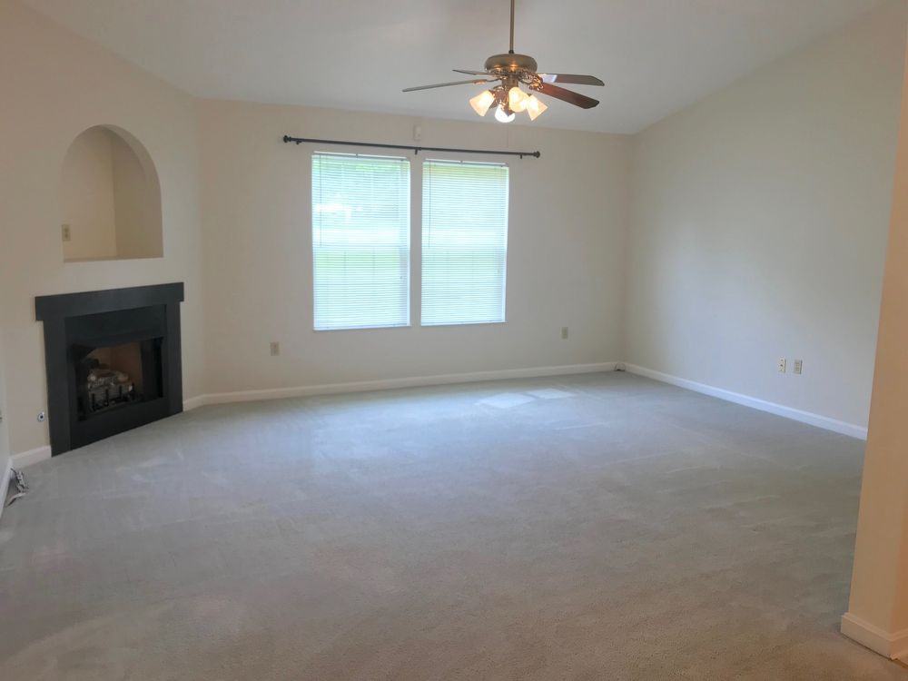 523 Yorktown Dr - Photo 2 of 10