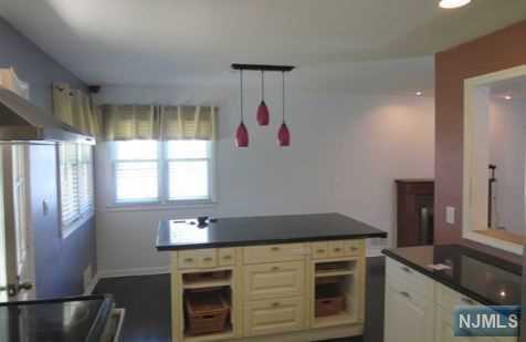 14 Pearl Rd - Photo 2 of 9