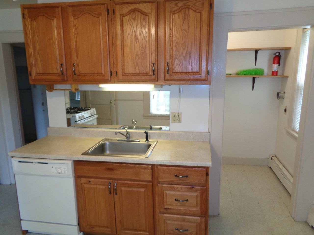 40 Somerville Street #2nd Floor - Photo 3 of 22