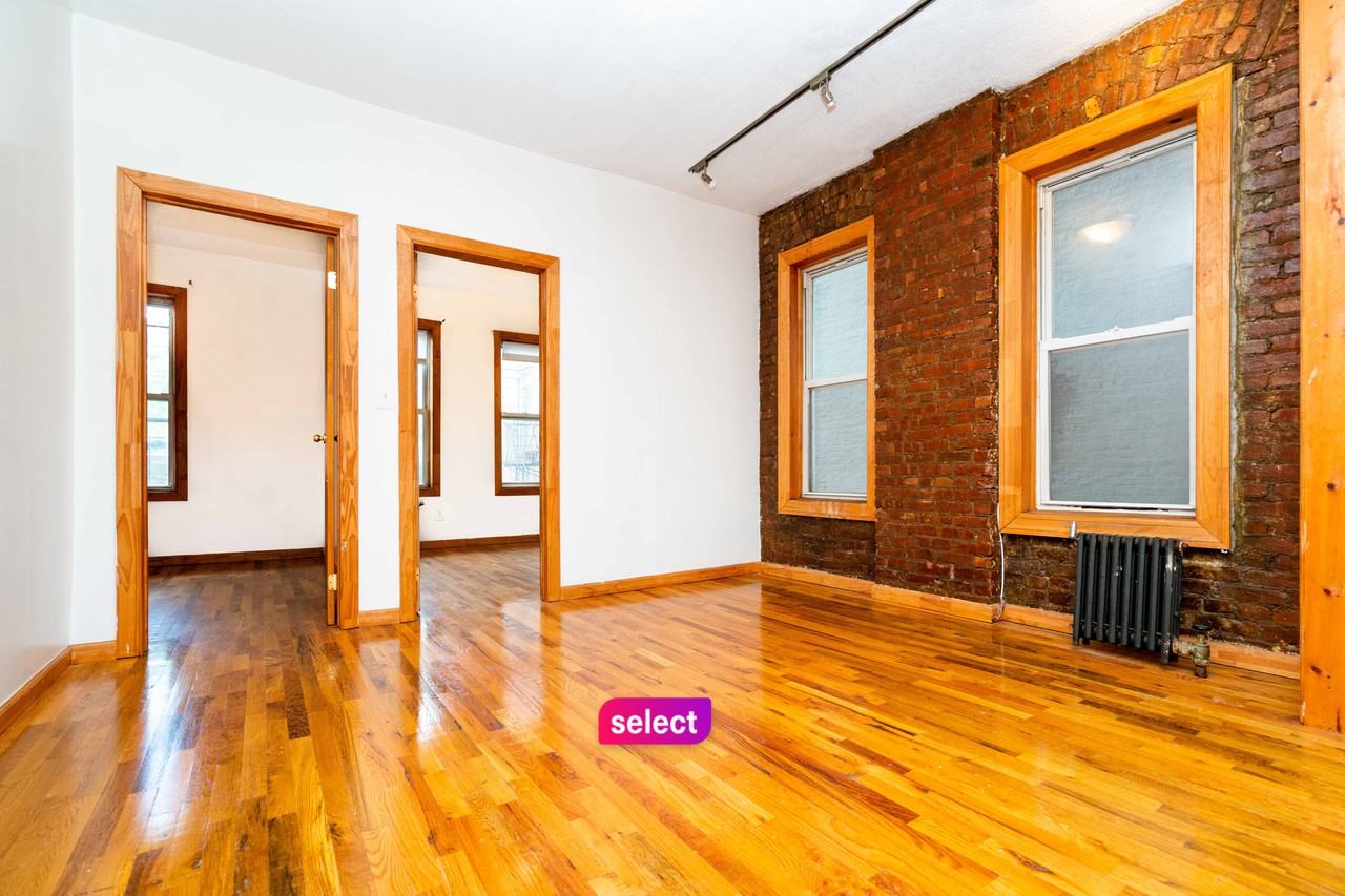304 S 3rd St #B1 - Photo 2 of 8