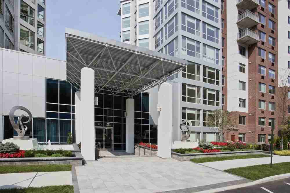 1133 Warburton Avenue - Photo 2 of 29