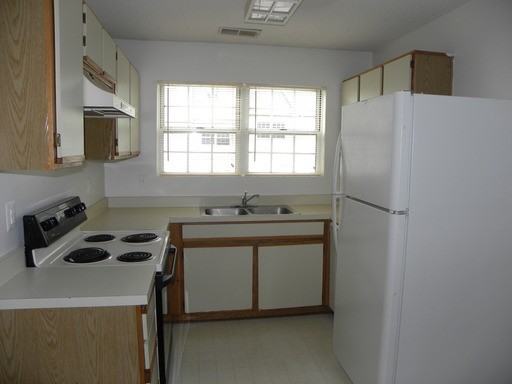 1103 Huntmaster Terrace NE - Photo 3 of 7