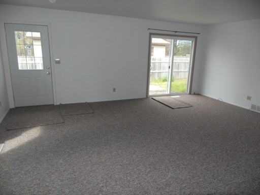 4716 Sunset Rd - Photo 2 of 9