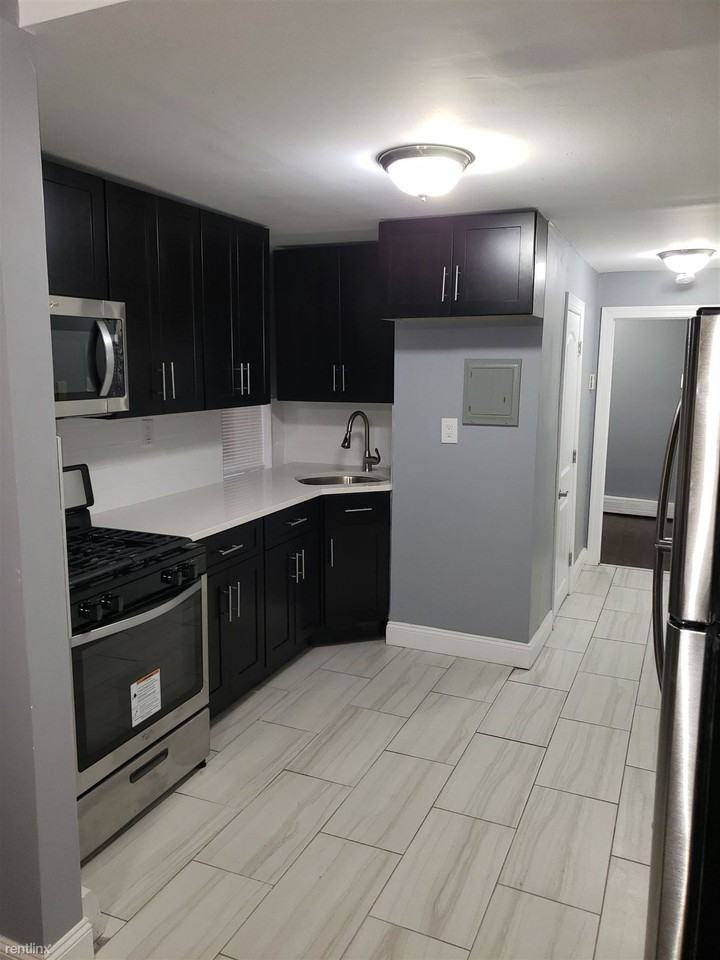 554 Avenue C - Photo 2 of 12