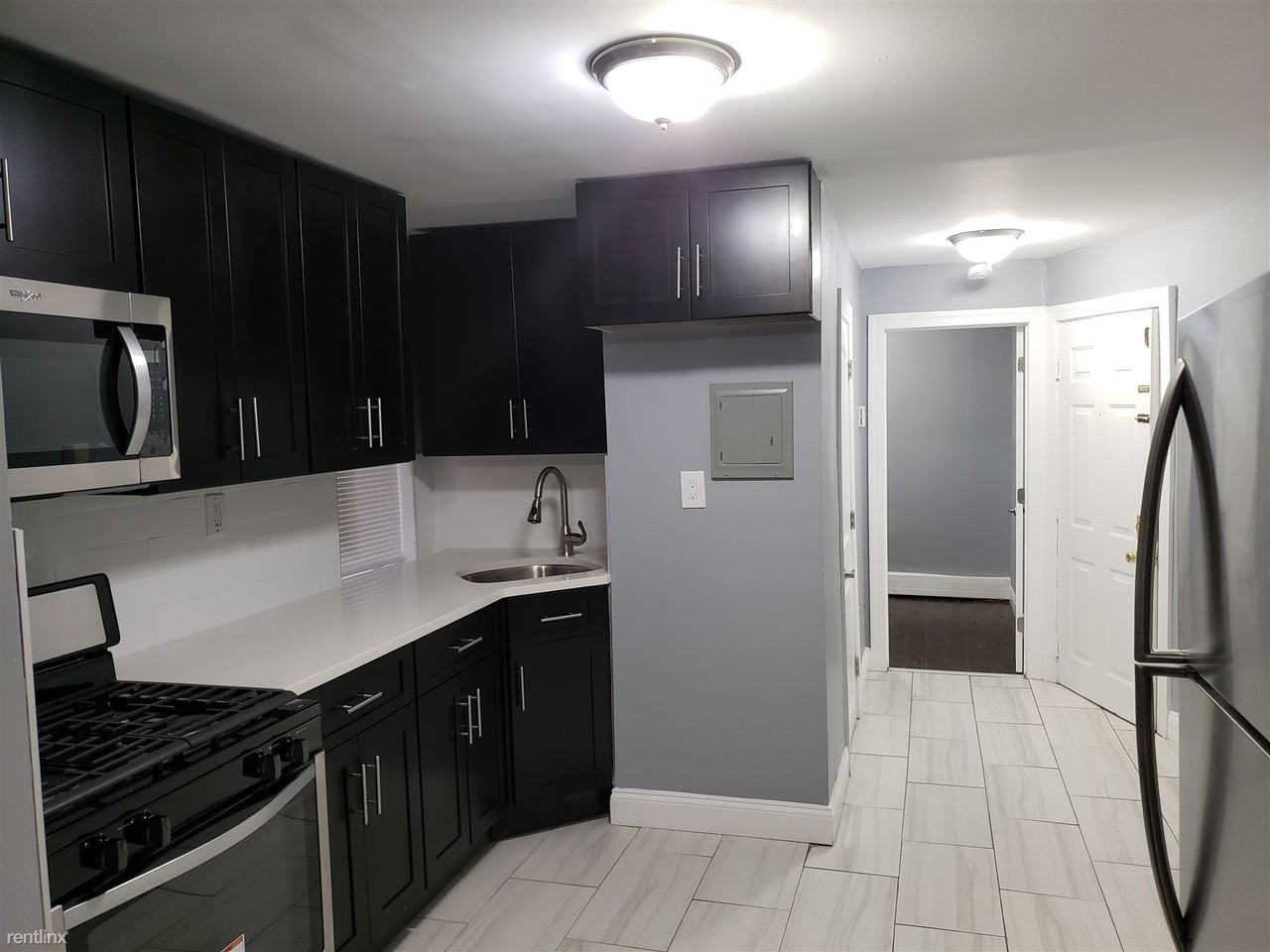 554 Avenue C - Photo 3 of 12