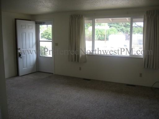 465 E 3rd Ave - Photo 2 of 8