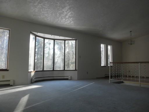 1344 Collins St - Photo 2 of 6