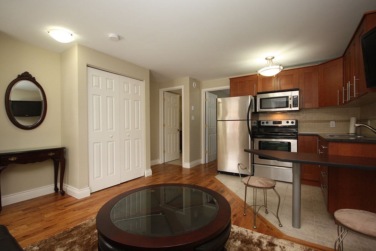 169 Saint Andrew Street - Photo 2 of 7