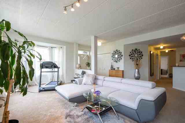1145 Georgetown Way - Photo 3 of 10