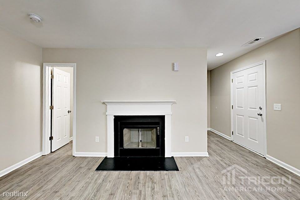 1489 Mitchell Glen St - Photo 2 of 13