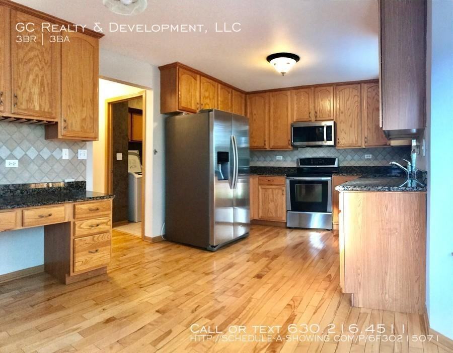 686 Graham Rd - Photo 2 of 17