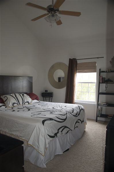 Gorgeous 2 Bed/2 Bath Top Floor Condo with Vaulted Ceilings - Photo 2 of 9