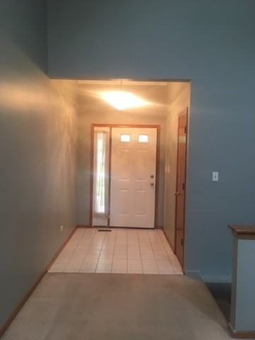 9S246 Clarenbrook Ct - Photo 3 of 14
